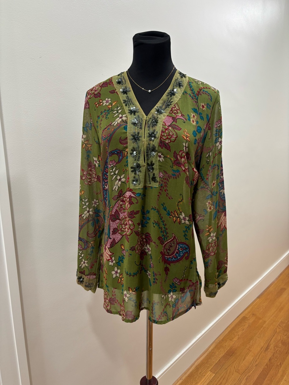 705. Olive Green Floral V-Neck Long Sleeve Women's Top
